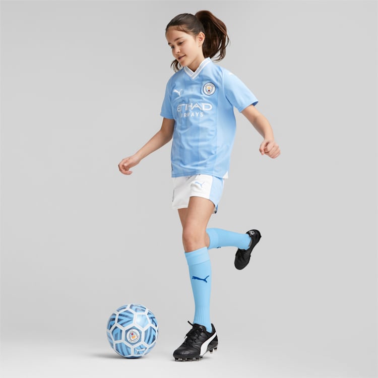 PUMA's new Manchester City women's jersey