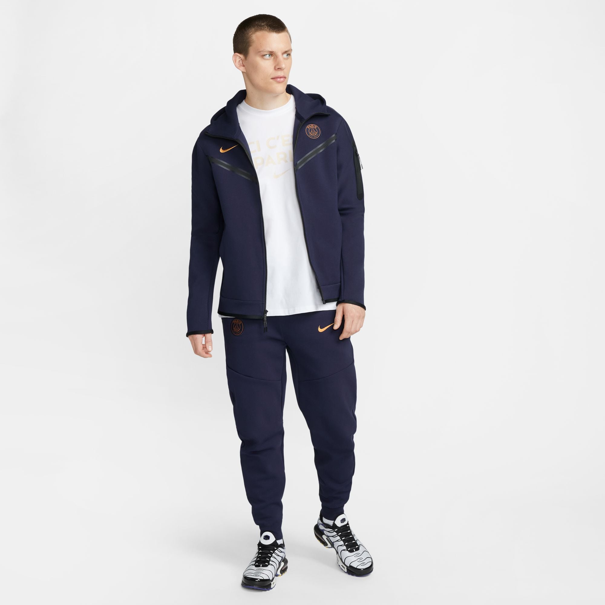 Nike Paris Saint-Germain Tech Fleece Windrunner Men's Full-Zip Hoodie