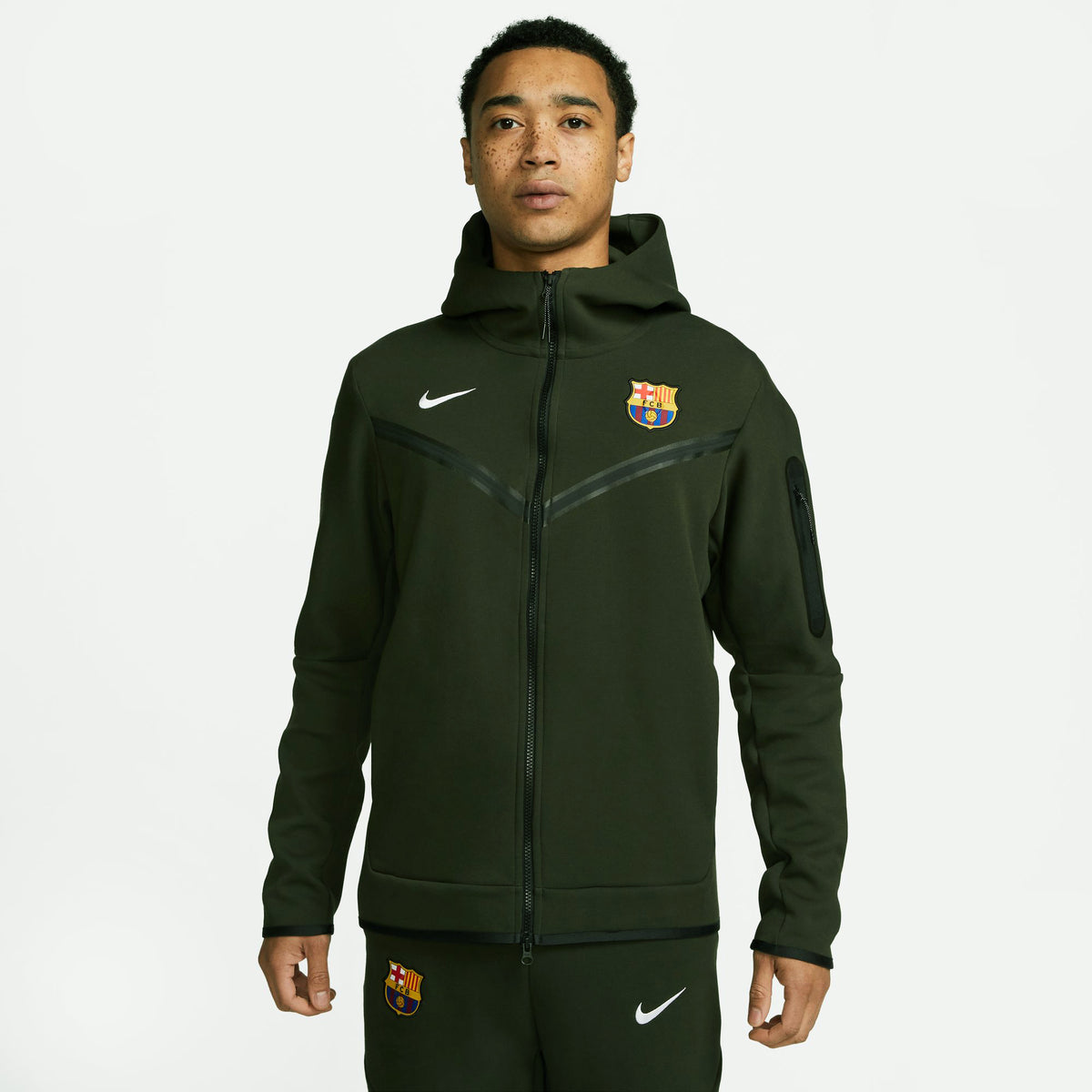 Nike Men&#39;s FC Barcelona Tech Fleece Jacket Olive