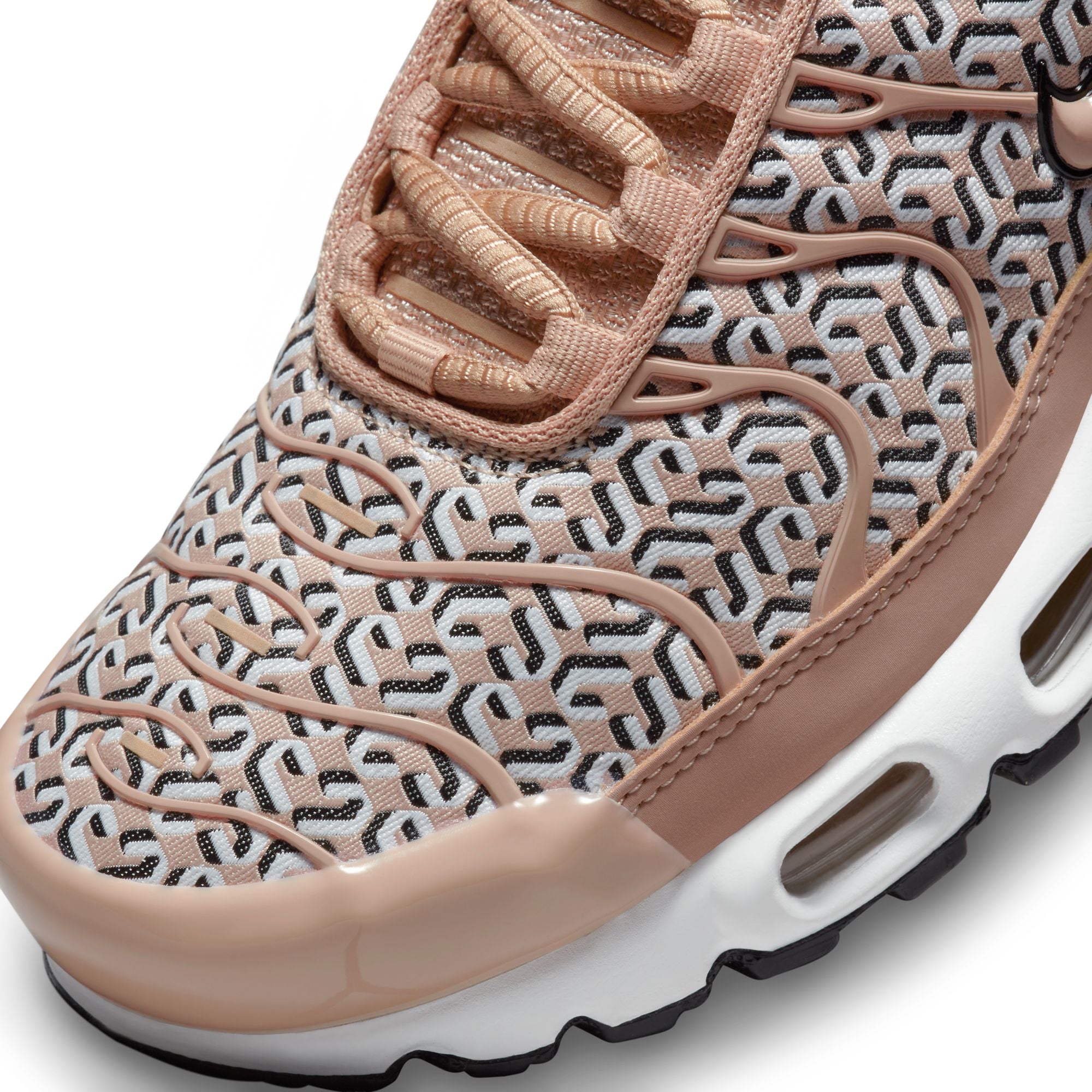 Nike Air Max Plus x Nike United Women s Shoes