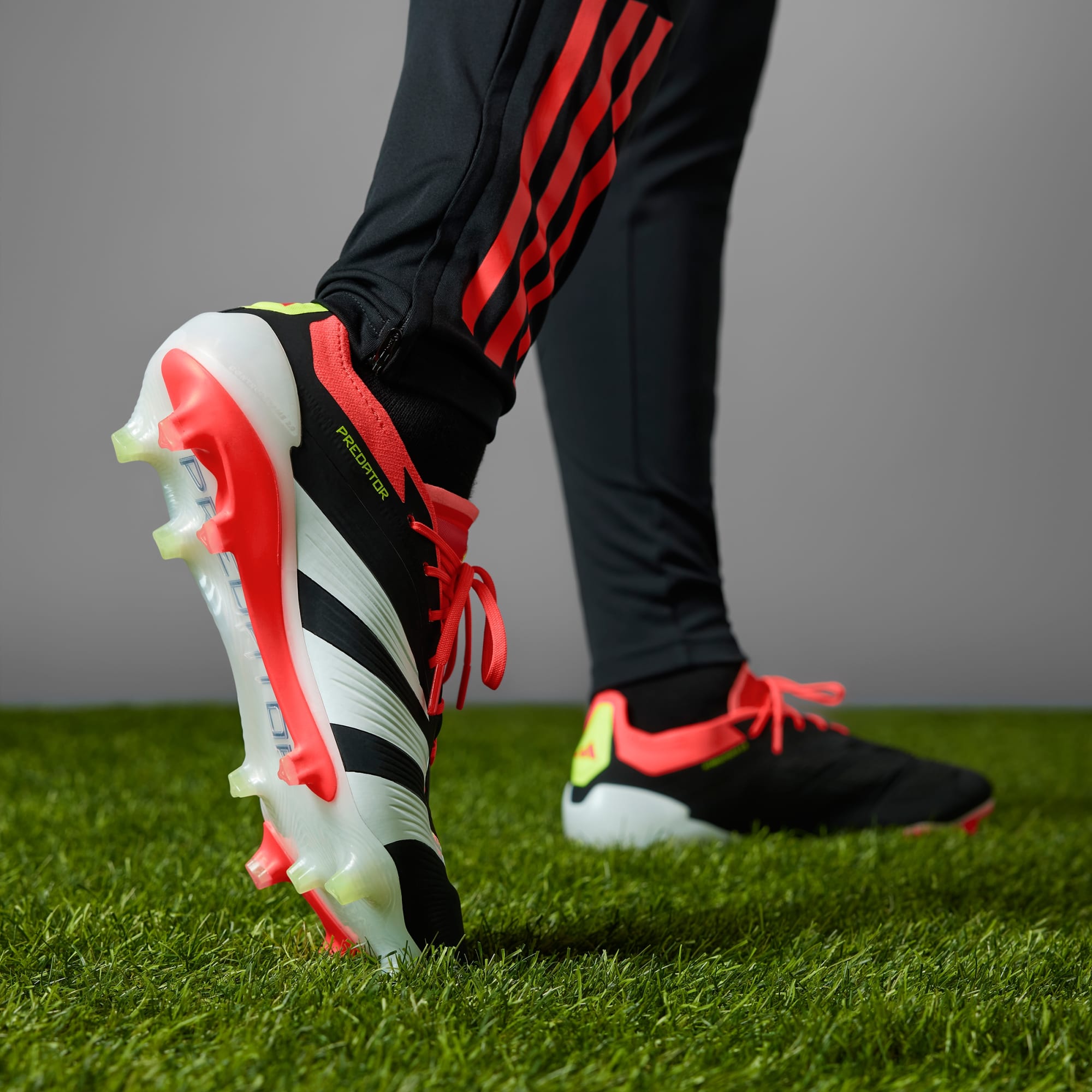 adidas PREDATOR ELITE L FirmGround Soccer Cleats