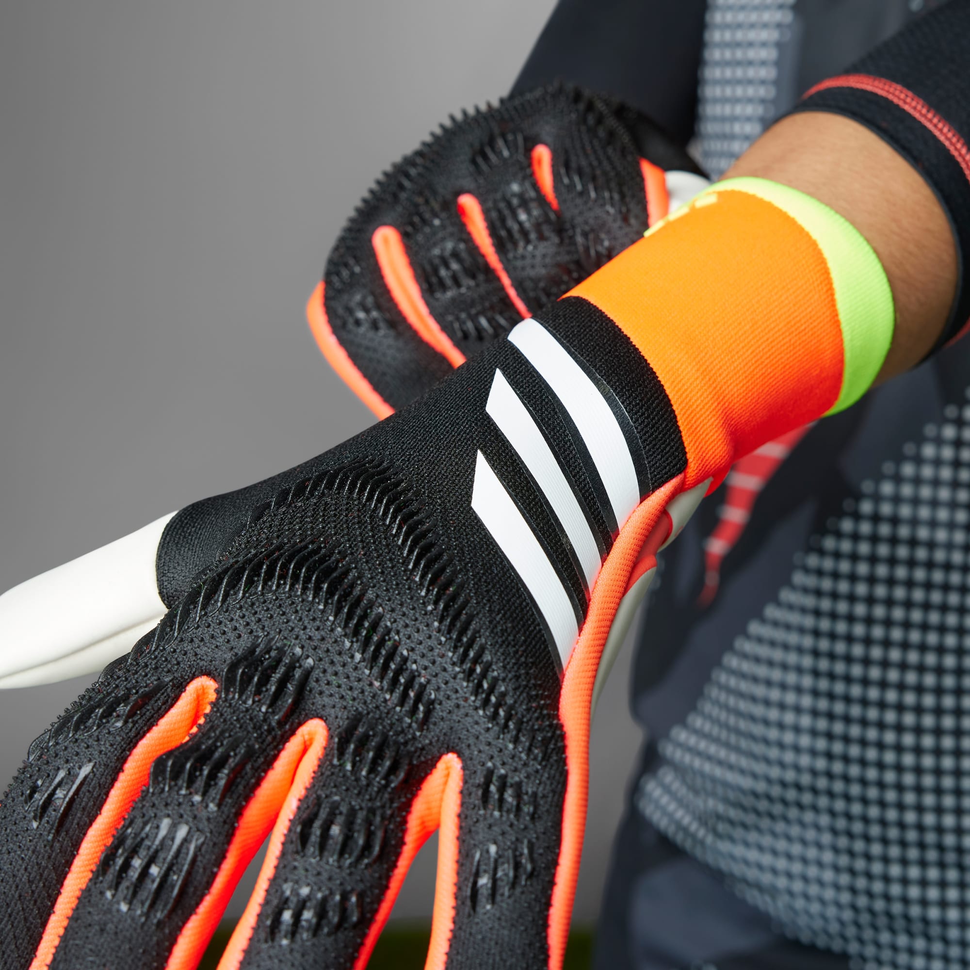 adidas PREDATOR PRO GOALKEEPER GLOVES