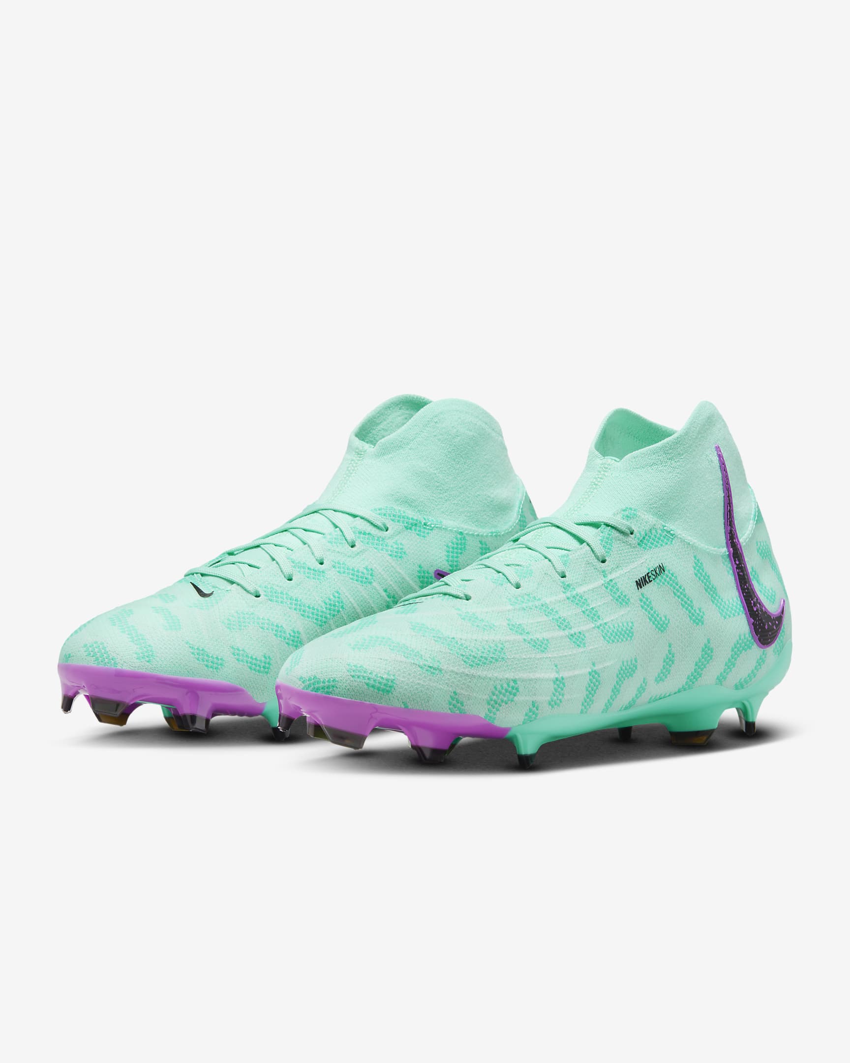 Nike Phantom Luna Women's Firm-Ground Soccer Cleats