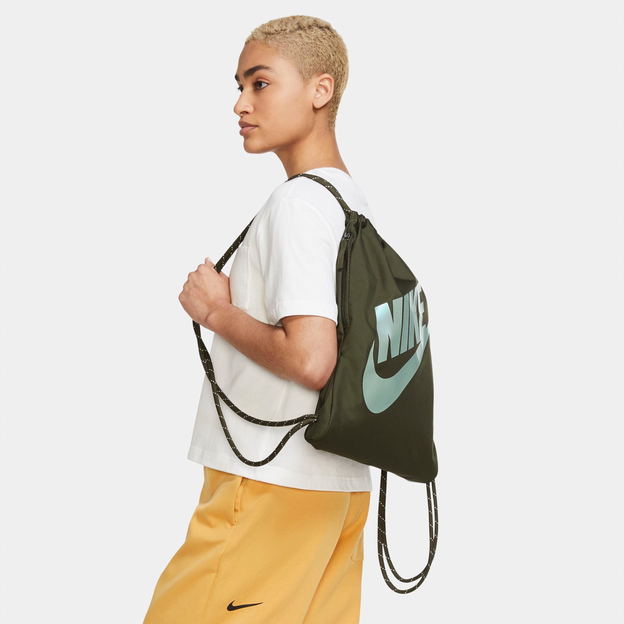 Nike Heritage Drawstring Bag