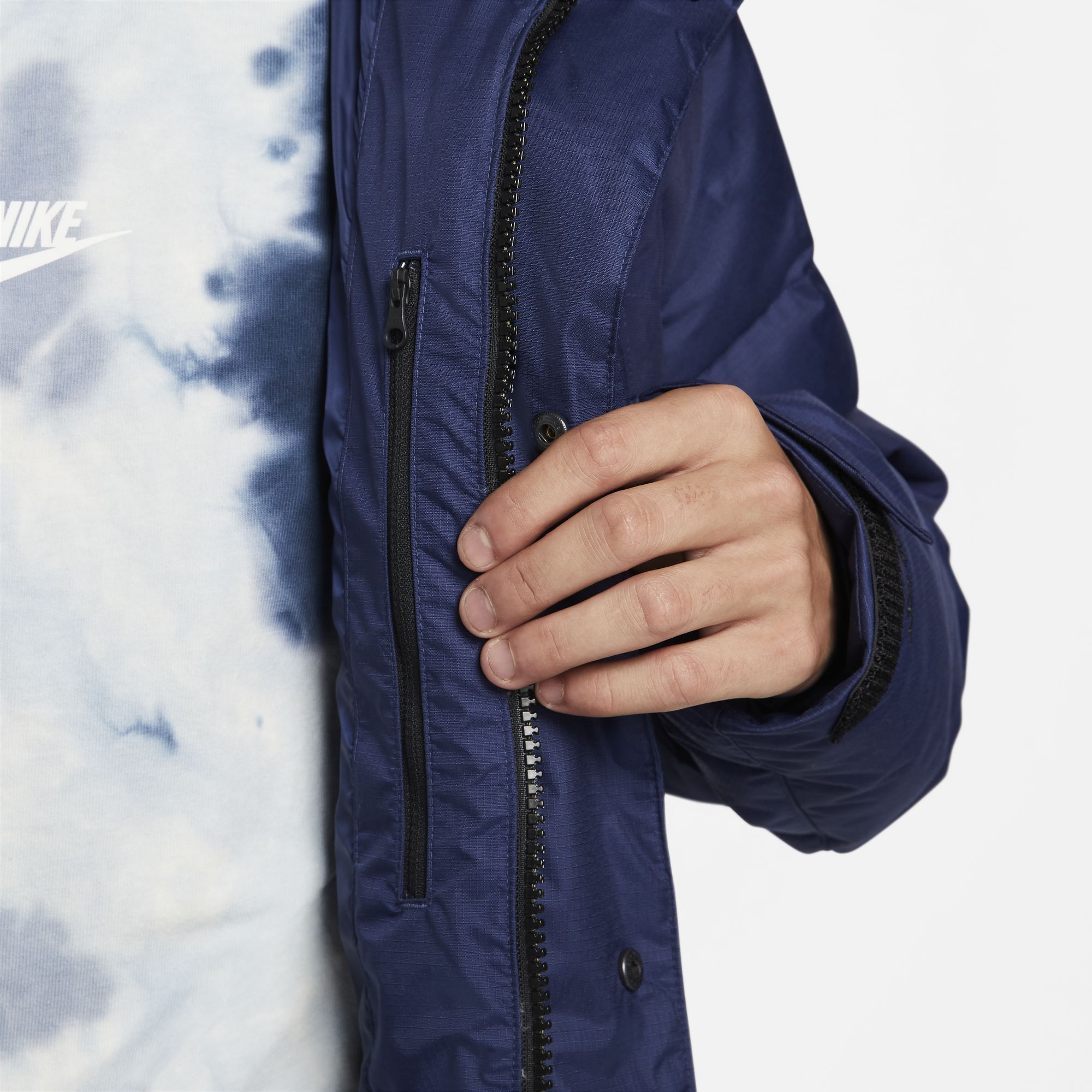 Nike Sportswear Storm-FIT City Series Men's Hooded Jacket.