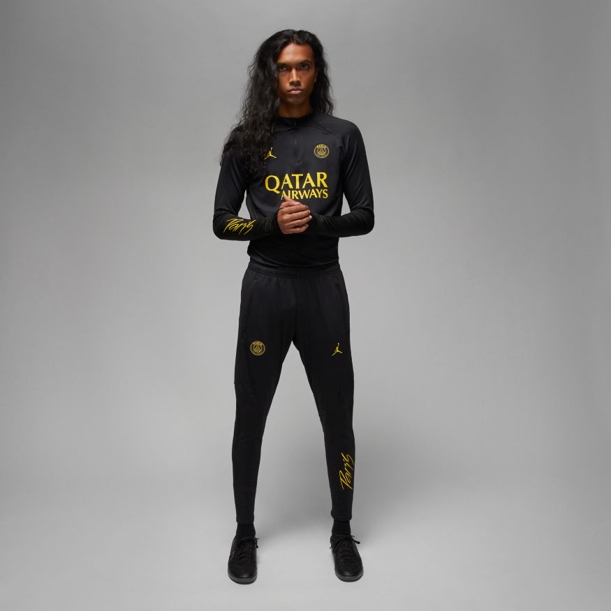 Sport Tracksuit PSG JORDAN Nike Dry Strike Hoodie Man 2023 POLYESTER  Dri-Fit Black