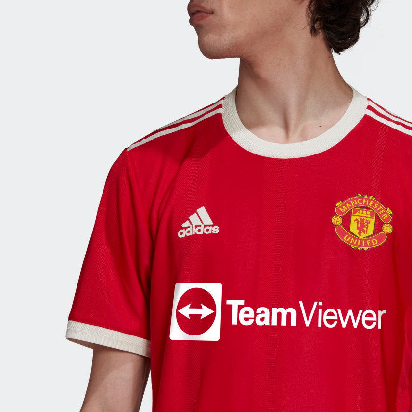 United Update on X: 🚨📸 The Authentic version of the new away shirt. [Jersey  Review] #MUFC  / X