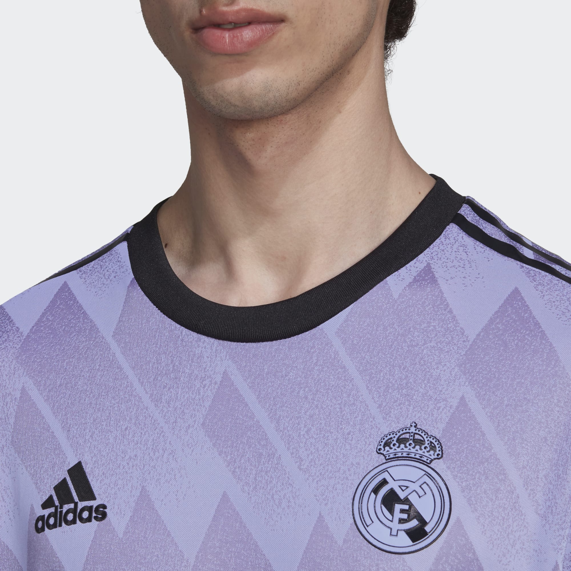 Arsenal, Real Madrid Make Waves with 23-24 Away Kits – Plus Other European  Unveilings – SportsLogos.Net News