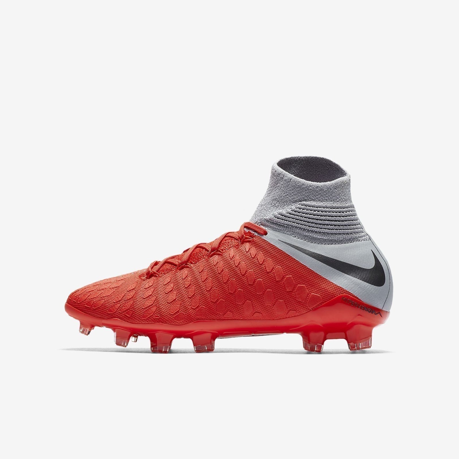 Nike hypervenom cleats kids online